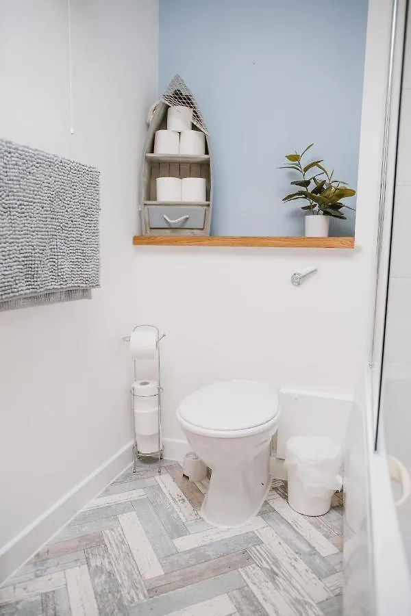 Barry Island Beachfront Apartment - Stunning Bay Views And Private Parking United Kingdom